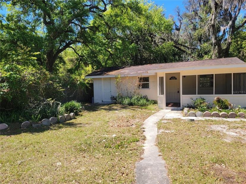 Picture of 318 S Massachusetts Avenue, Deland FL 32724