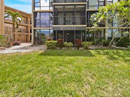 Picture of 612 Bird Bay Drive S Unit 113, Venice, FL 34285