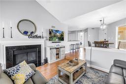 Picture of 115 112Th Avenue Ne Unit 310, St Petersburg, FL 33716