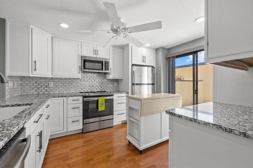 Picture of 5346 Huntingwood Court Unit 21, Sarasota FL 34235