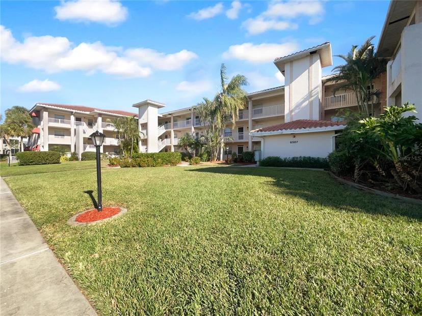 Picture of 6507 Stone River Road Unit 310, Bradenton FL 34203