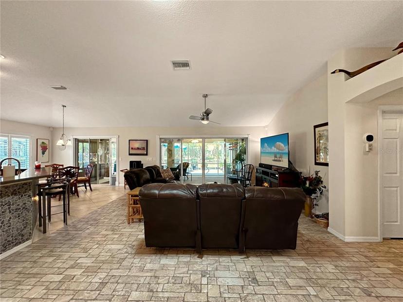 Picture of 867 Castleberry Circle, The Villages FL 32162