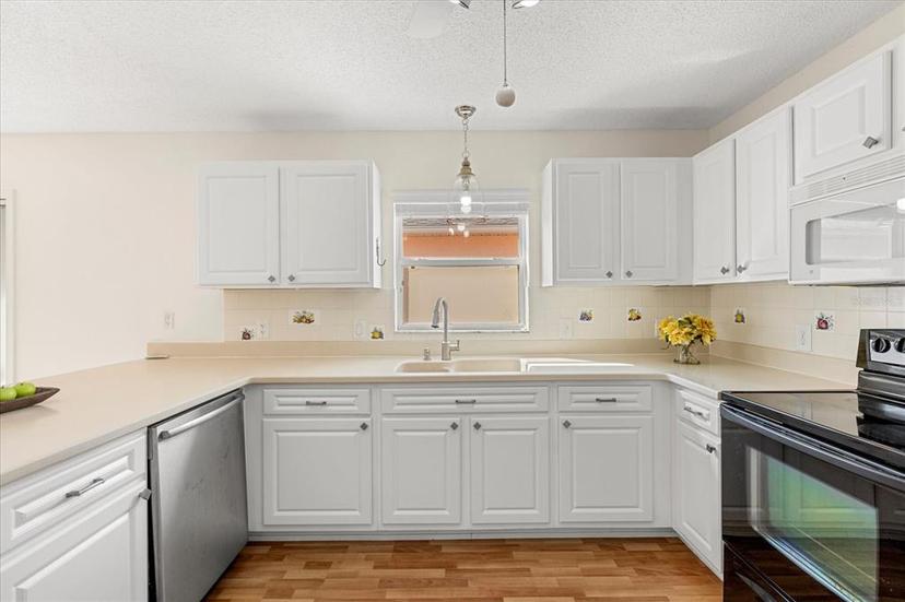 Picture of 613 Nuevo Leon Lane, The Villages FL 32159
