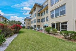 Picture of 3802 Gulf Of Mexico Drive Unit A103, Longboat Key, FL 34228