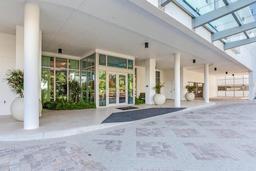 Picture of 2910 W Barcelona Street Unit 403, Tampa, FL 33629