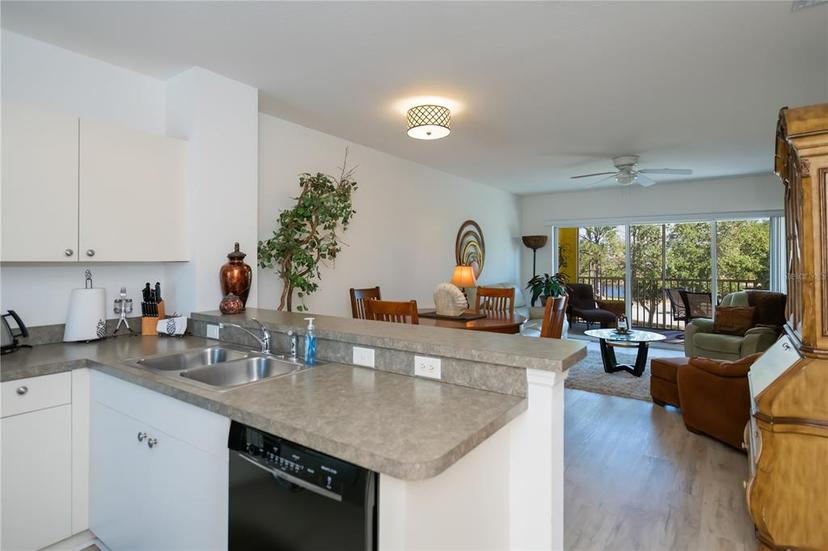 Picture of 2060 Willow Hammock Circle Unit 207, Punta Gorda FL 33983
