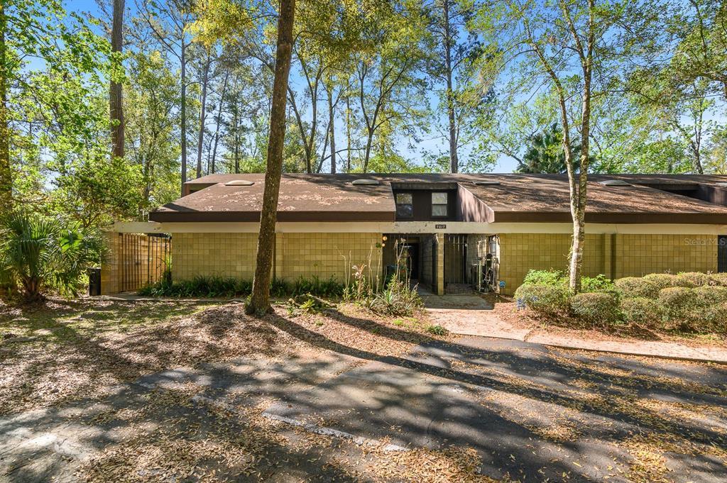 Picture of 7017 SW 44 Avenue Unit A, Gainesville, FL 32608