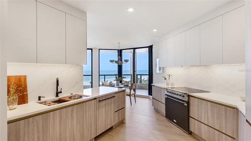 Picture of 1211 Gulf Of Mexico Drive Unit 309, Longboat Key FL 34228