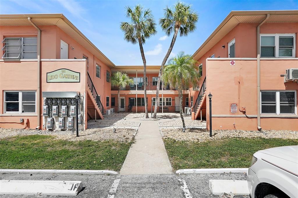 Picture of 121 46Th Avenue Unit 2H, St Pete Beach, FL 33706