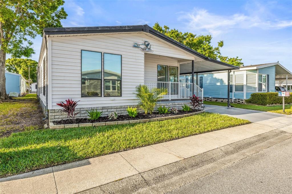 Picture of 1001 Starkey Road Unit 600, Largo, FL 33771
