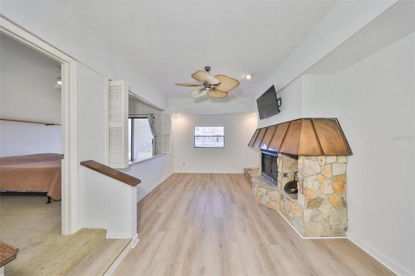 Picture of 4405 W Fair Oaks Avenue Unit 9, Tampa FL 33611