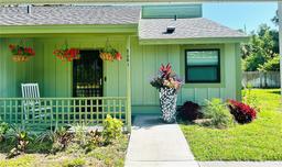 Picture of 5061 Barrington Circle Unit 1302, Sarasota, FL 34234