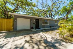 Picture of 2515 Park Street N, St Petersburg, FL 33710
