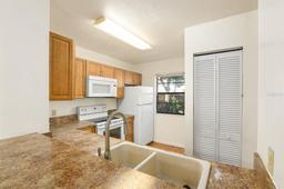 Picture of 4621 SW 44Th Lane, Gainesville, FL 32608