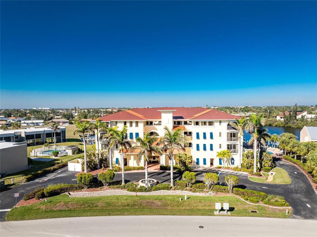 Picture of 1340 Rock Dove Court Unit 132, Punta Gorda, FL 33950
