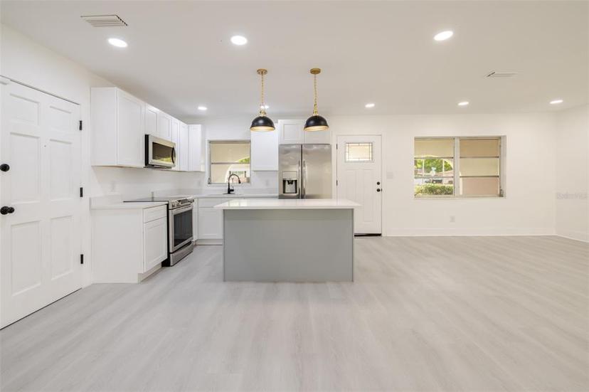 Picture of 1032 26Th Avenue S, St Petersburg FL 33705