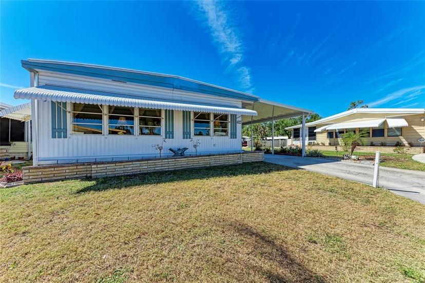 Picture of 5619 Bayshore Road Unit 423, Palmetto FL 34221