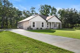 Picture of 8920 NE 8Th Place, High Springs, FL 32643