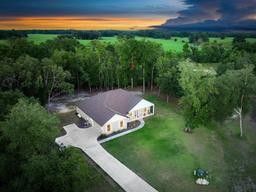 Picture of 8920 NE 8Th Place, High Springs, FL 32643
