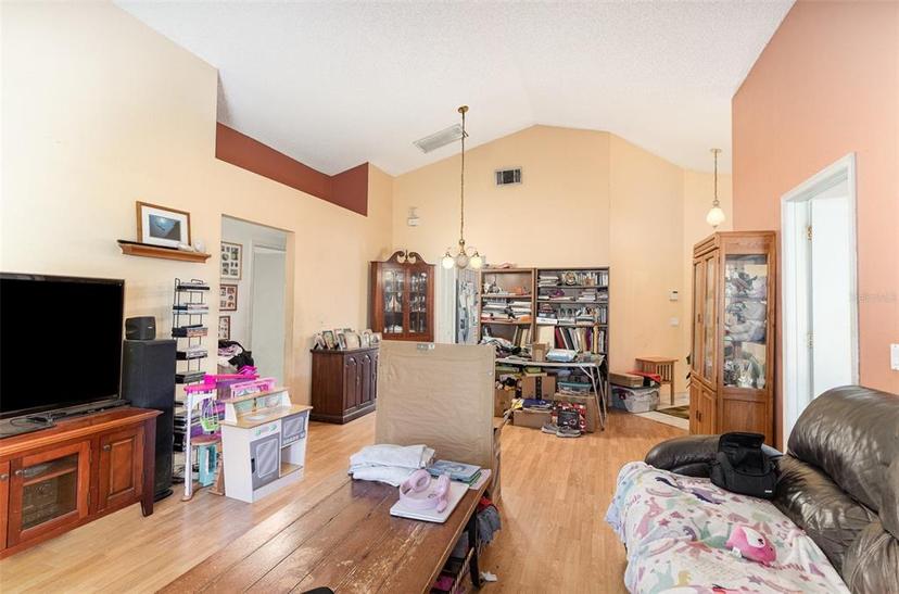 Picture of 946 Little Creek Road, Orlando FL 32825