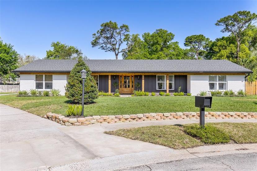Picture of 400 Royal Palm Court, Longwood FL 32779
