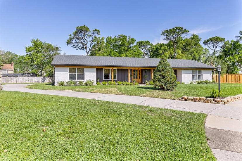Picture of 400 Royal Palm Court, Longwood FL 32779
