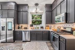 Picture of 10356 Fenceline Road, New Port Richey, FL 34655