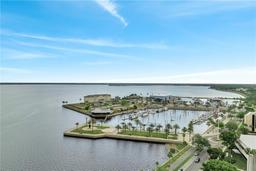 Picture of 225 W Seminole Boulevard Unit 409, Sanford, FL 32771