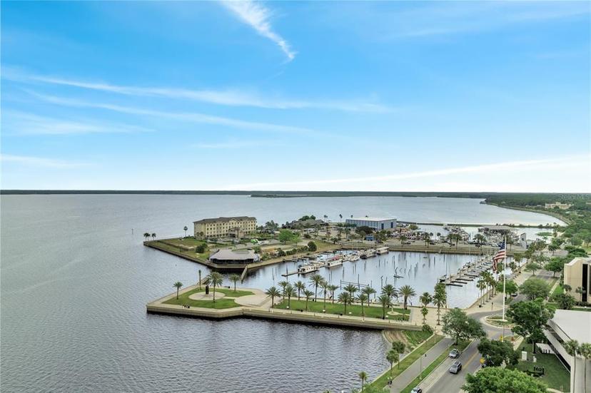 Picture of 225 W Seminole Boulevard Unit 409, Sanford FL 32771