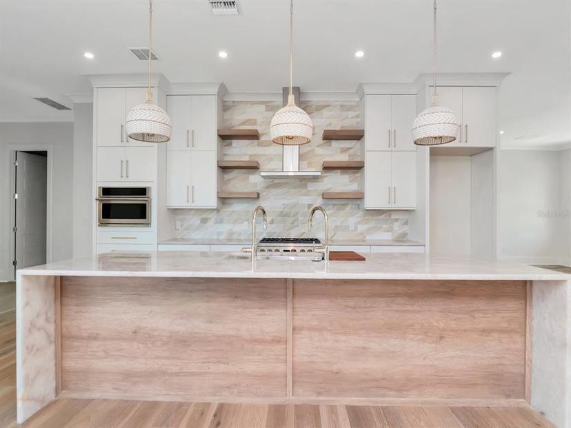Picture of 2050 Hawaii Avenue Ne, St Petersburg FL 33703