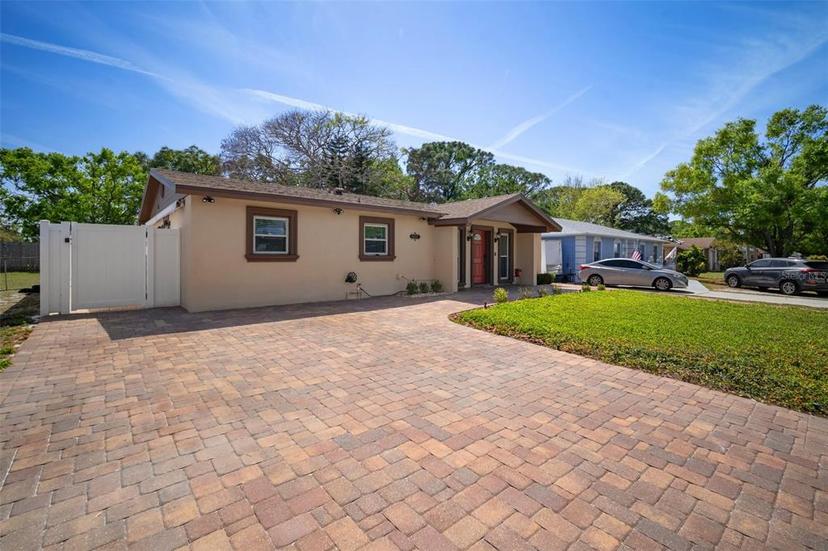 Picture of 6351 S Lansdale Circle, Tampa FL 33616