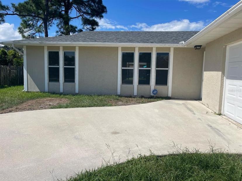 Picture of 554 NW Twylite Terrace, Port St Lucie FL 34983