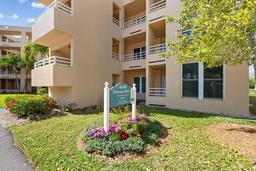 Picture of 4440 Fairways Boulevard Unit 210, Bradenton, FL 34209