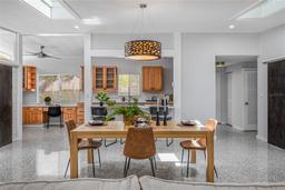 Picture of 4925 Camellia Way S, St Petersburg, FL 33705