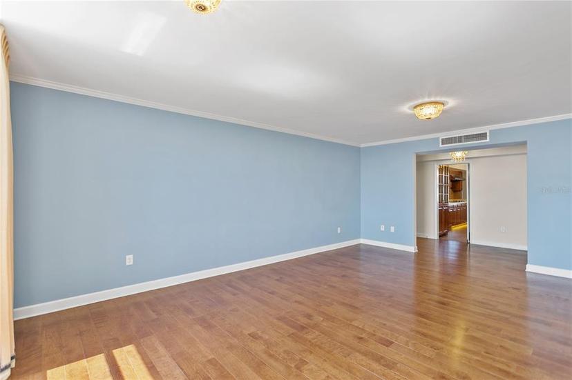 Picture of 2403 S Ardson Place Unit 902B, Tampa FL 33629