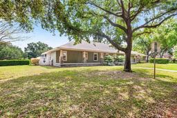 Picture of 5020 Broadmore Drive, Auburndale, FL 33823