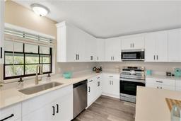 Picture of 12006 Glenshire Drive, Riverview, FL 33579