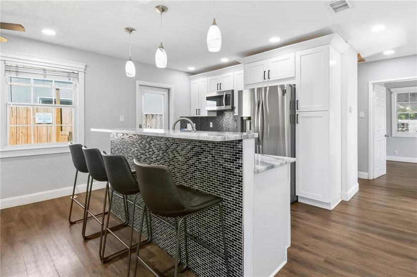 Picture of 2869 36Th Avenue N, St Petersburg FL 33713