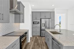Picture of 13817 Luna Harvest Avenue, Winter Garden, FL 34787