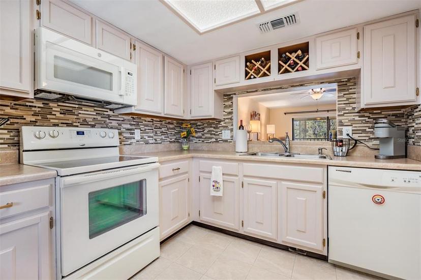 Picture of 3610 Magnolia Ridge Circle Unit 1322/H, Palm Harbor FL 34684