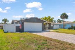 Picture of 10129 4Th Street E, Treasure Island, FL 33706