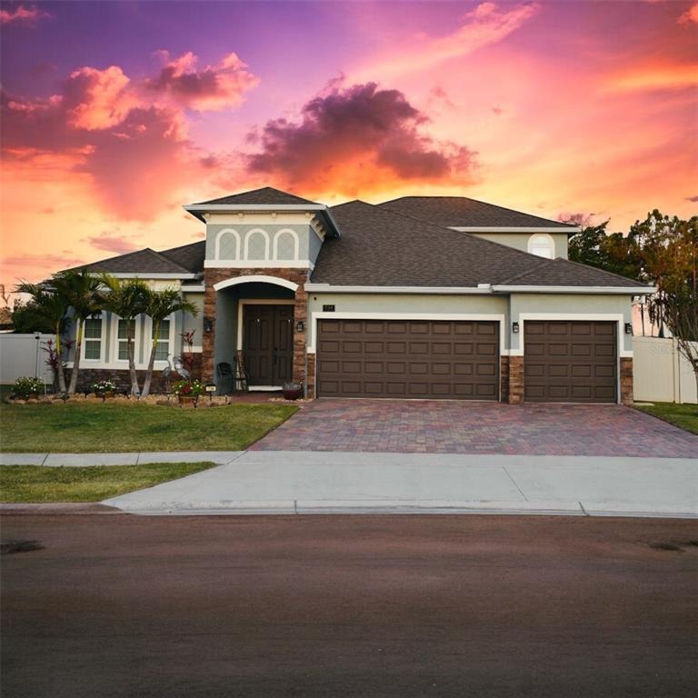 Picture of 734 Calabria Way, Howey In The Hills, FL 34737