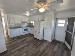 Picture of 900 9Th Avenue E Unit 142, Palmetto, FL 34221