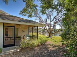 Picture of 220 Southampton Drive Unit 325, Venice, FL 34293