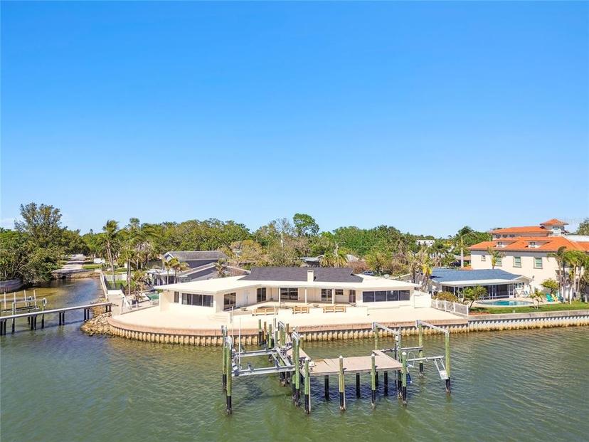 Picture of 2970 68Th Avenue S, St Petersburg FL 33712