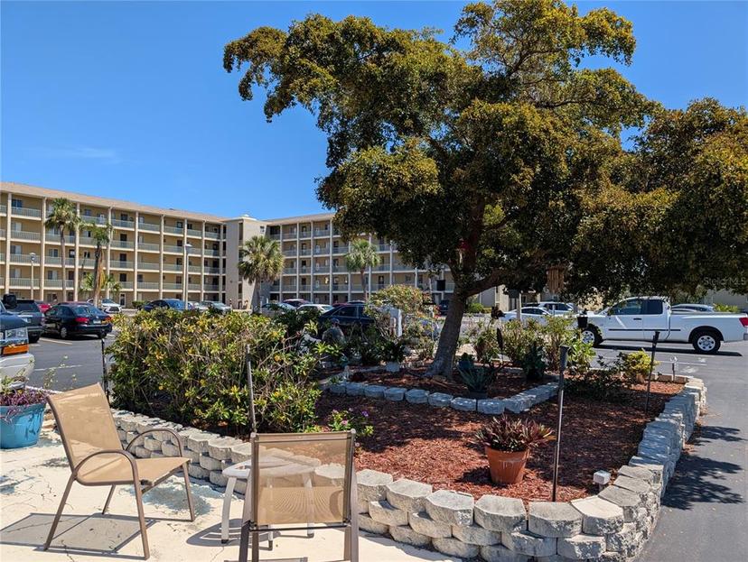 Picture of 3660 Lake Bayshore Drive Unit K-321, Bradenton FL 34205