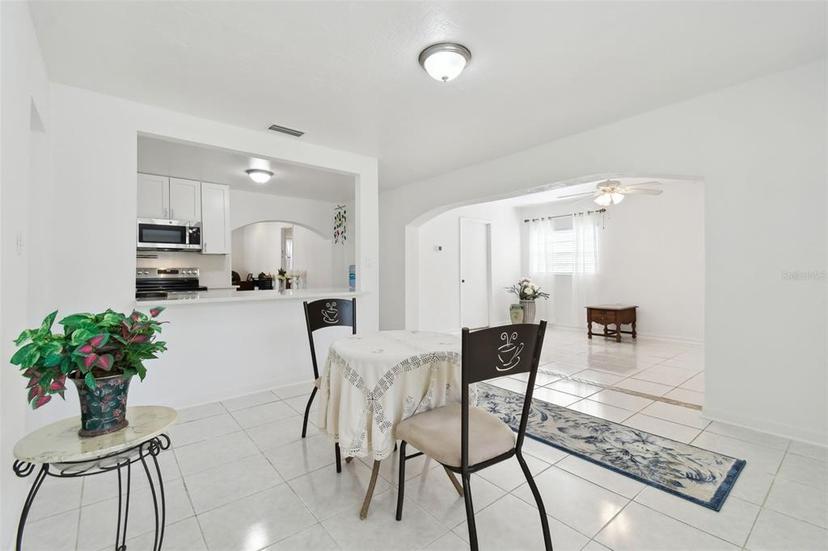 Picture of 4111 W Leila Avenue, Tampa FL 33616