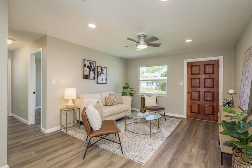 Picture of 146 82Nd Avenue N, St Petersburg FL 33702