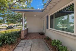Picture of 9044 Lynwood Drive, Seminole, FL 33772