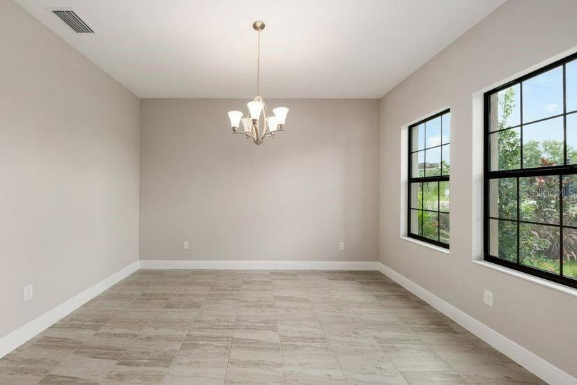 Picture of 14403 Woodland Spur Drive, Lithia FL 33547